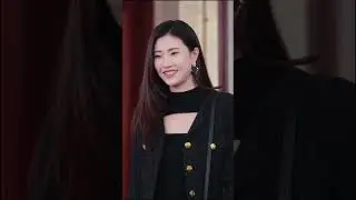 【Multi Sub】殘障總裁邀請三個天才萌寶加入公司，卻被他們偷換了行李箱做親子鑑定！不料他們的媽咪不但是總裁花重金懸賞的天才醫聖，還是5年前與他度過激情一夜的女人~#romantic #drama