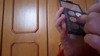 ASMR bem caseirinho fazendo sua maquiagem para um jantar de negócios 💁🏻‍♀️📚📑 #asmrcaseiro #maquigem 