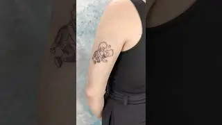 Процесс работы мастера Елизаветы #татуПитер #KitchenTattoo #чбтату #tattoo #blacktattoo  #минитату