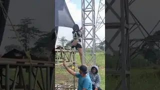 Artis Terlambat Panjat Tiang Panggung #dj #remix #joget #dance #cover #karnaval #djtanti #feedshorts