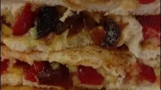 Dried fruit sandwich