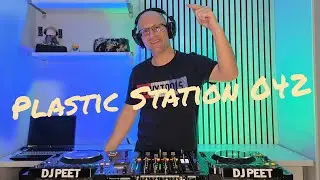 DJ Peet - Plastic Station 042 I Santa Edition I Melodic Techno & Progressive House Mix 2025