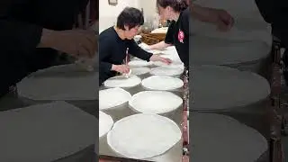 eye-opening ultra-thin spring roll wrappers made by hand#handmadework #foodskills #satisfying