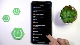 How do I enable or disable automatic system updates on the XIAOMI 15T Pro?