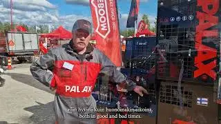 Jyrki Jokinen tekee klapeja Palax-osastolla FinnMetkossa