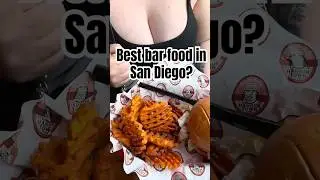 Is this the best bar food in San Diego? Food review time at Harbor town Pub #foodie #food #youtuber