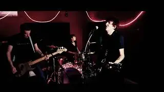 ZiELErUsT   -   Maite (live Red Room session)