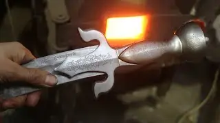 Forging a pattern welded Indian scimitar, part 6,  etching the handle.