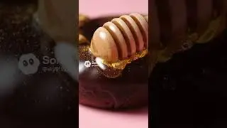 OMG! You Won't Believe What They're Putting on Donuts Now! Honey Drizzle, Gold Flakes, Choco #Shorts