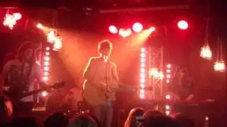 Walking On Cars - Winter Song