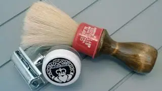 The Parker 87R Safety Razor. A Shave using Claddagh and a 'Certifyd' Boar Brush - Do You Soak Yours?