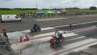 Bikes @ Melbourne Raceway Straightliners