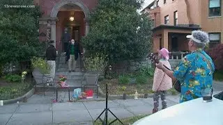 Neighbors throw 80-year-old man surprise birthday party during COVID-19 outbreak
