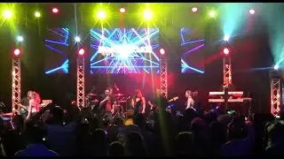 BACKSTAGE LIVE