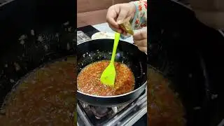 Dood K Dam Waly Karely - Karely Bnain Bina Karwahat Waly - Karela Pyaz Recipe - Karela Bhaji
