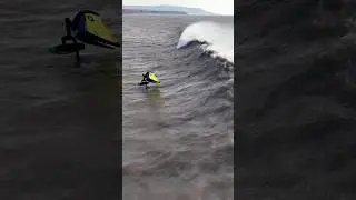 Epic wing foil shred! #courtintheact #surf #watersport #foilwing #wingfoil #foilhub #foilsurfing