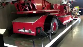 Turntable Ladder Fire Engine   1940