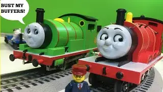 JAMES THE RED ENGINE vs PERCY THE SMALL ENGINE LIONEL THOMAS TRAINS