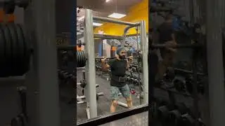 Squats.. #legsquat #legmachine #legpower