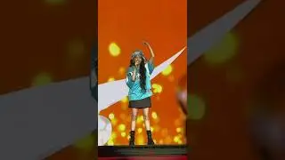 240730 IU Live @Oakland Arena 4K Fancam | eight
