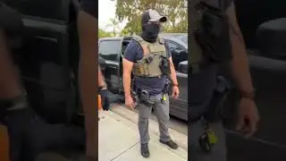 Karen Demands ICE Badge Number