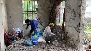 Poor mother and child cry for help | Cleaning a damp house with snakes crawling everywhere, clean up