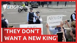 Police backtrack after moving on anti-monarch protesters | SBS News