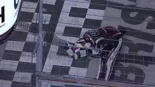 Kyle Busch and Timothy Peters battle during the final laps | UNOH 200, Bristol Motor Speedway (2013)