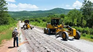 Amazing Power &mdash; Step by Step With Heavy Grader Machine and Skilled Leveling of the Gravel Techniques