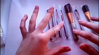 Набор кистей для макияжа Naked 5 в металлическом боксе 7 штук