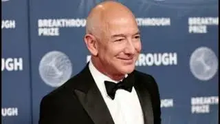 Jeff Bezos: The Architect of E‑Commerce and Space Exploration.