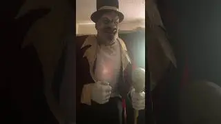 Ringmaster with speaker all phrases