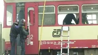 Dny NATO 2014 - Policejní zákrok ve vlaku