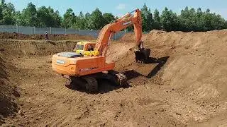 Water harvesting using damliners in Kenya.
