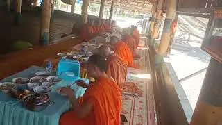 ព្រះសង្ឃឡើងឆាន់ពេលថ្ងសត្រង់#cute #vlog #travel #haveitoldyoulatelythatiloveyou #automobile