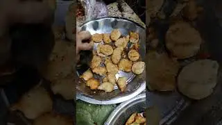 Naidupeta Cut Bajji Eating Challenge | Vankaya Bajji | Onions 😁| 70 Years Hotel #shorts #ytshorts