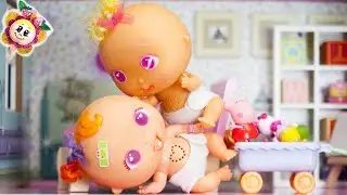 PEPPA PIG: RI&Ntilde;A ENTRE AMIGAS! Las Beb&eacute;s BELLIES PinkyTwink y Mimi Miao juegan pero se enfadan mucho