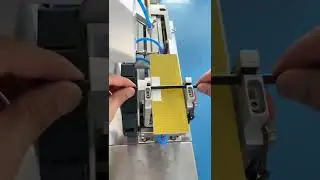 Round cable label folding labeling machine