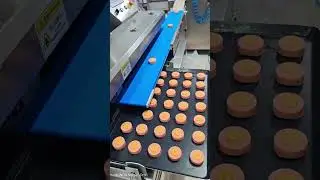Moon cake machine