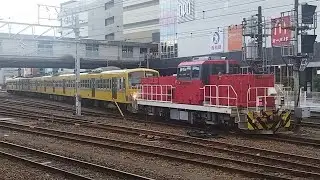 西武新101系1250F(ツートン塗装)＋HD300-31[新]西武多摩川線交換甲種が推進で八王子駅構内移動