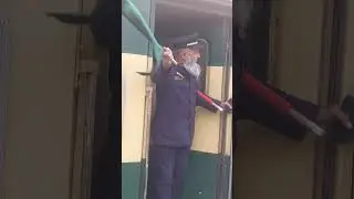 Запустить поезд в Пакистане &mdash; непростая задача | Пассажиры постоянно опаздывают