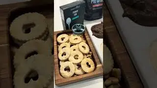 Pie crust crackers + salted vanilla dip served on dual sided charcuterie board #falldessert