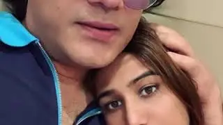 Poonam Pandey Finally Shows Her Love For Husband Sam Bombay | New Video Must Watch