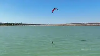 Кайтинг на красном озере...