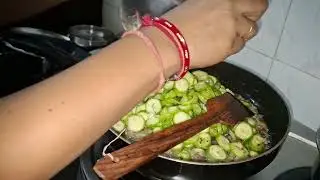 Crispy Karela (Bitter Gourd) Fry with Onions Recipe 👌#desikhana #healthy 