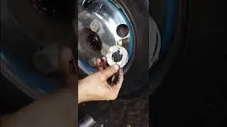 Falla del freno por grasa inadecuada de un cami&oacute;n NKR