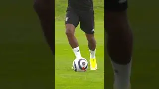 Jadon Sancho&rsquo;s first training session as a Manchester United player!