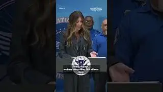 Noem hands out $10,00 checks to TSA agents