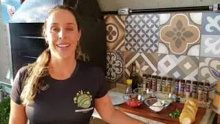 Brusqueta de ricota temperada, nozes e mel