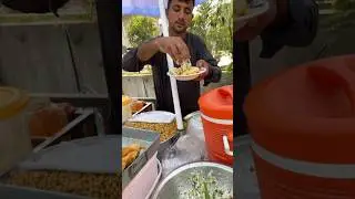 Street Food Famous Pakistani Samosa Chaat 🇵🇰#shorts #foodie #viral #pakistanifood #fyp